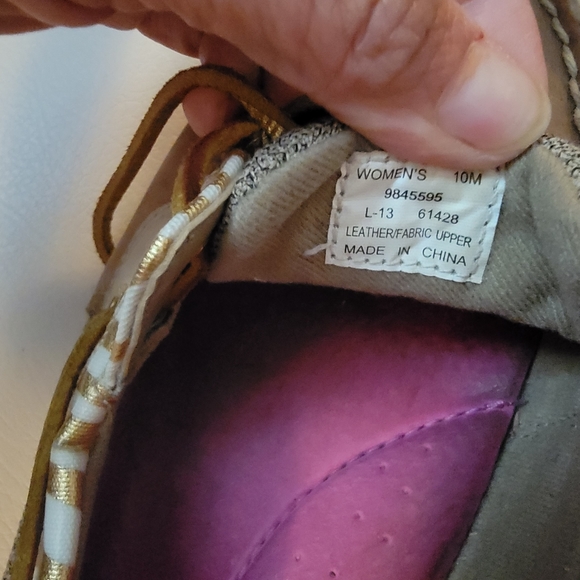 Sperry size 10 boat shoe - Picture 3 of 3